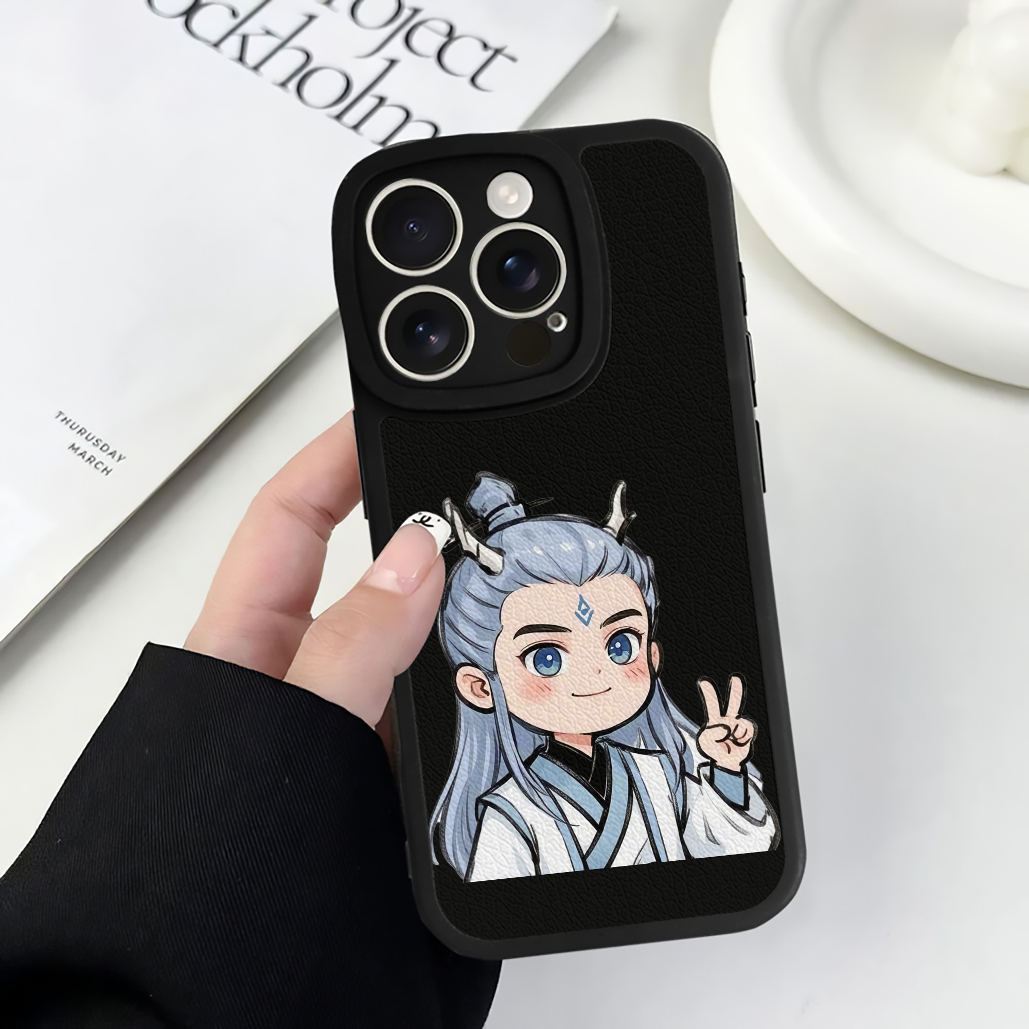（画像用） Ne Zha 2 ナタ 魔童の大暴れ 【iPhone 16シリーズ対応】シリコンスマホケース（レザー調） 材質：シリコン